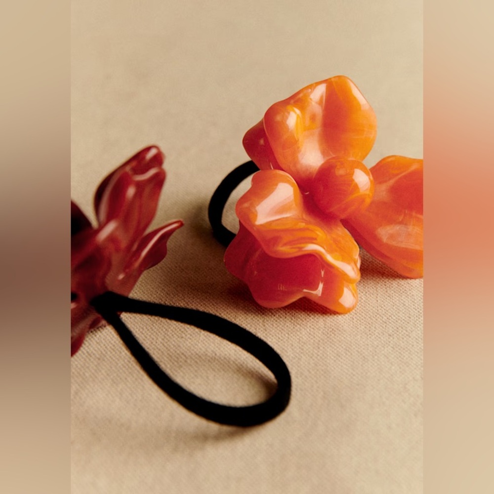 Sézane Kianar Scrunchie - NWT - Picture 8 of 8